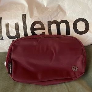 NWT Lululemon Belt Bag - Mulled Wine